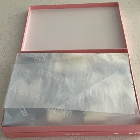 Ladies Dokutoku Fun Bunny crew socks set - Picture 3 of 7